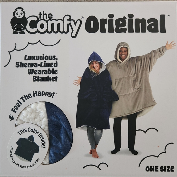 NWB THE COMFY ORIGINAL SHERPA-LINED WEARABLE HOODED BLANKET - Picture 2 of 6